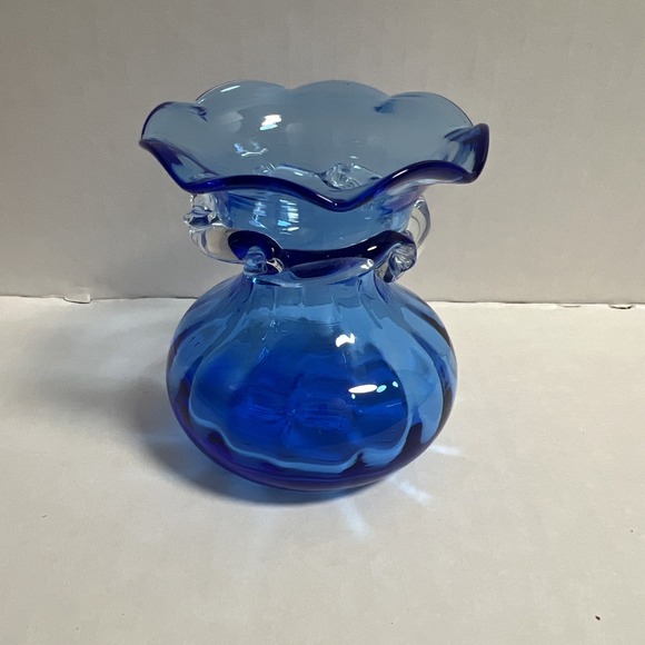 Pilgrim Glass Blue Glass Vase Hand Blown Applied Ribbon Made in USA - Picture 3 of 4